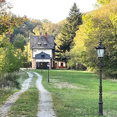Bahnhof Hébergement de vacances *